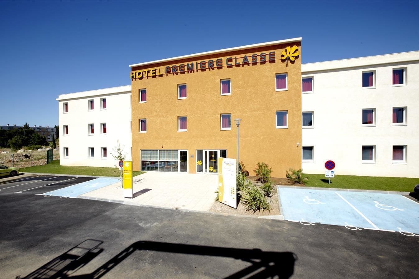 Premiere Classe Istres Hotel Exterior photo